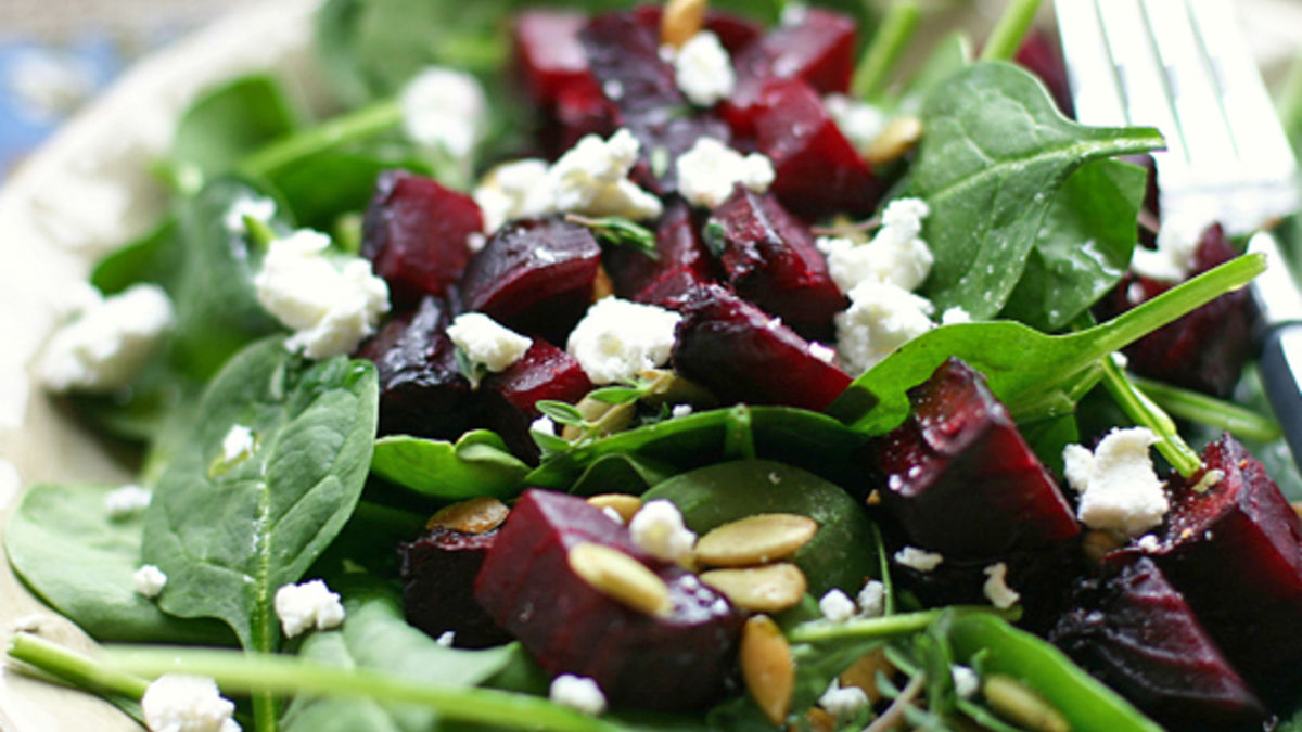 Roasted Beet and Goat Cheese Salad with Balsalmic Vinaigrette
