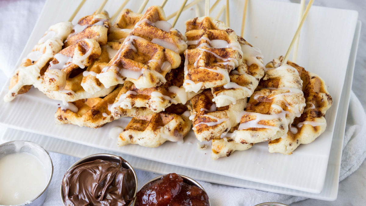 Cinnamon Roll Waffle Dippers