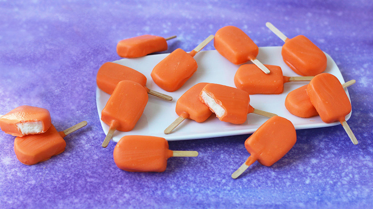 Orange Creamsicle™ Candy Pops