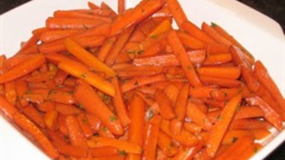 Pomegranate-Balsamic-Glazed Carrots