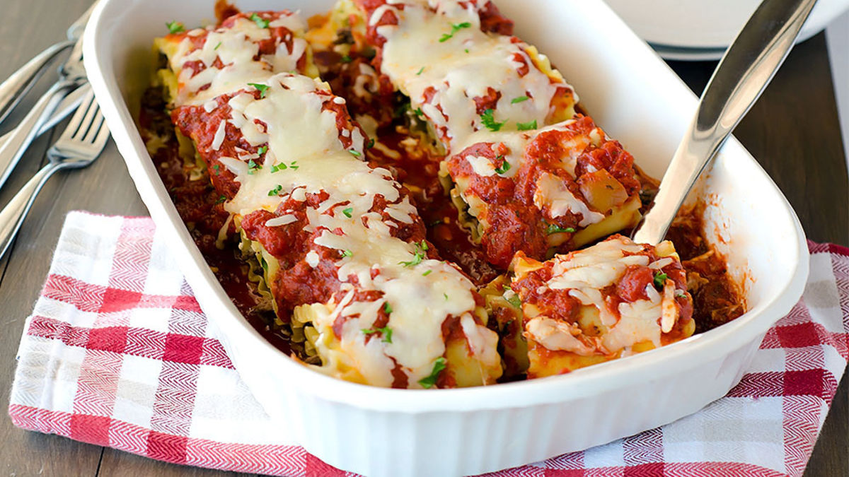 Cheesy Lasagna Rolls