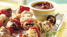 How to Make Grilled Pizza Chicken Kabobs Video