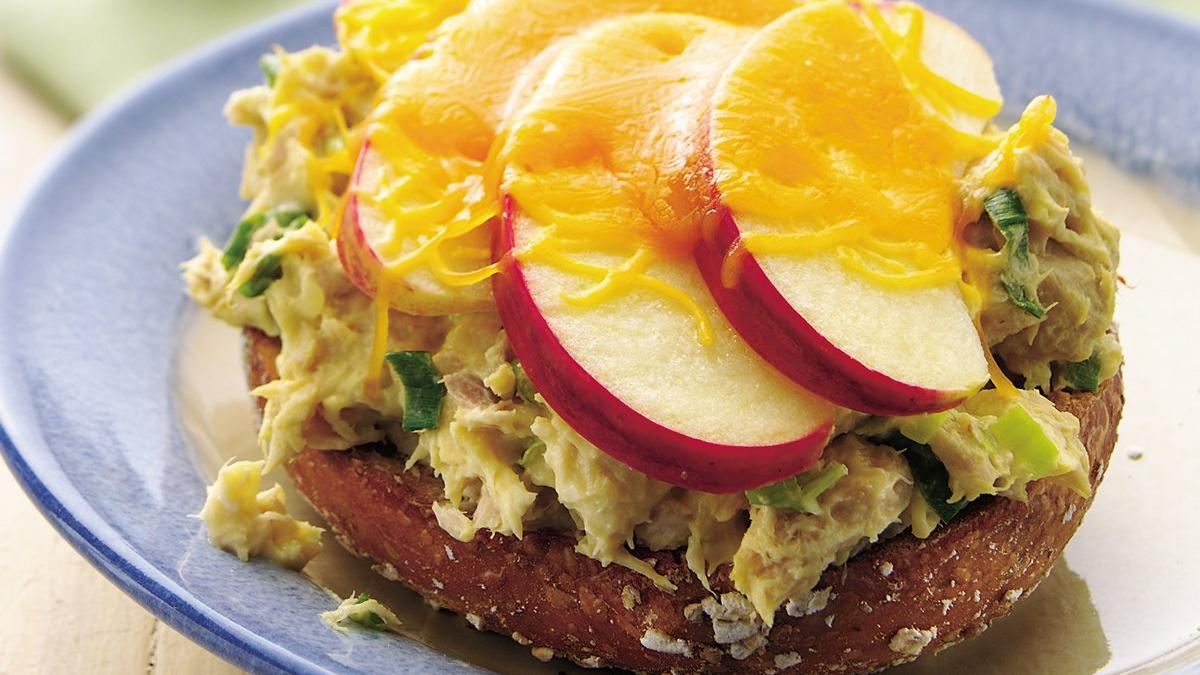 Bagel Tuna Melt 