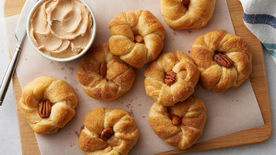 How to Make Sweet Crescent Roll Pumpkins Video