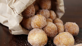 How to Make Cinnamon Sugar Doughnut Minis Video
