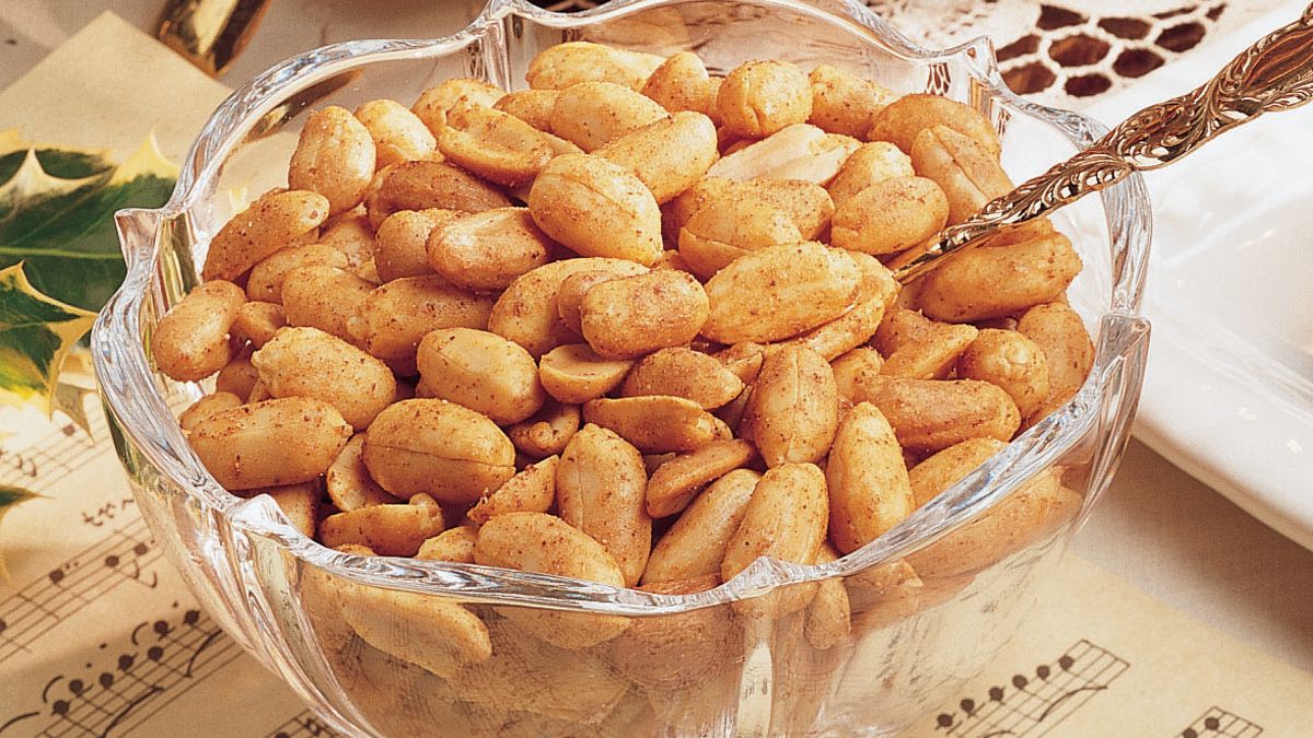 Hot and Spicy Peanuts