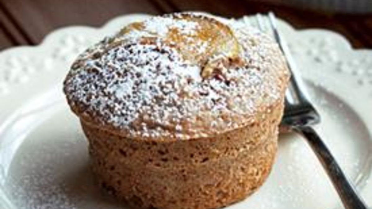 Boozy Apple Cakes