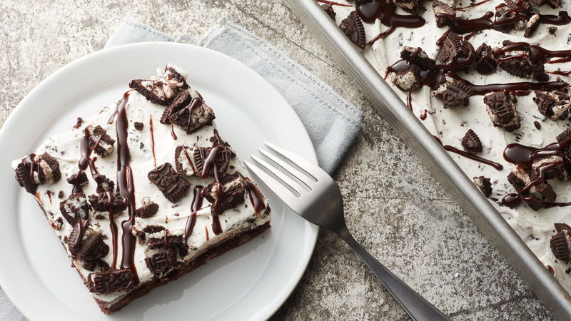 Mississippi Mud Cookie Bars prepared recipe on a plate