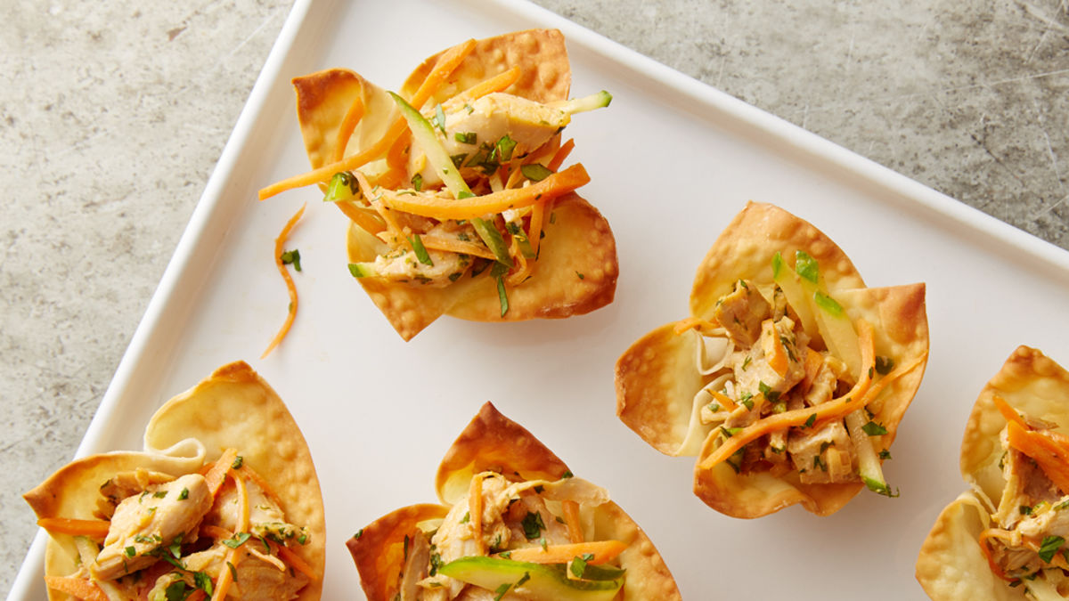 Asian Chicken Salad in Crispy Wonton Cups