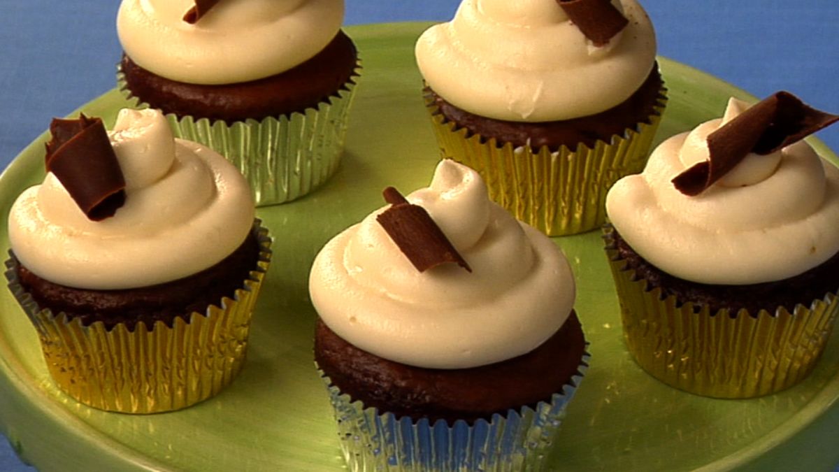Chocolate Velvet Cupcakes