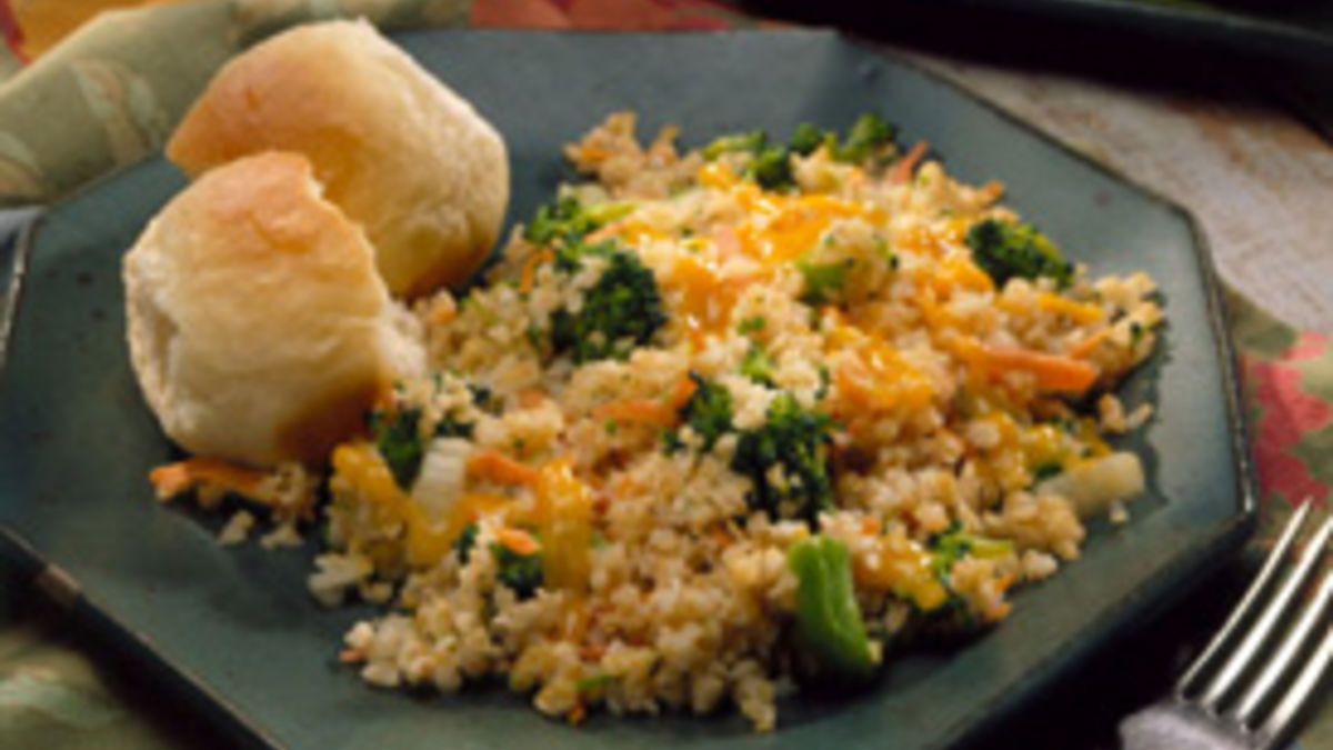 Bulgur Pilaf with Broccoli and Carrots