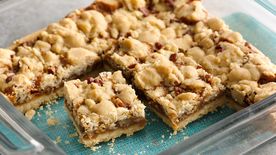 How to Make 5-Ingredient Salted Caramel Crumble Bars Video