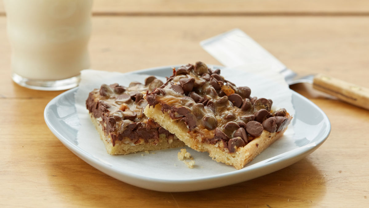 Easy Caramel-Pecan Bars